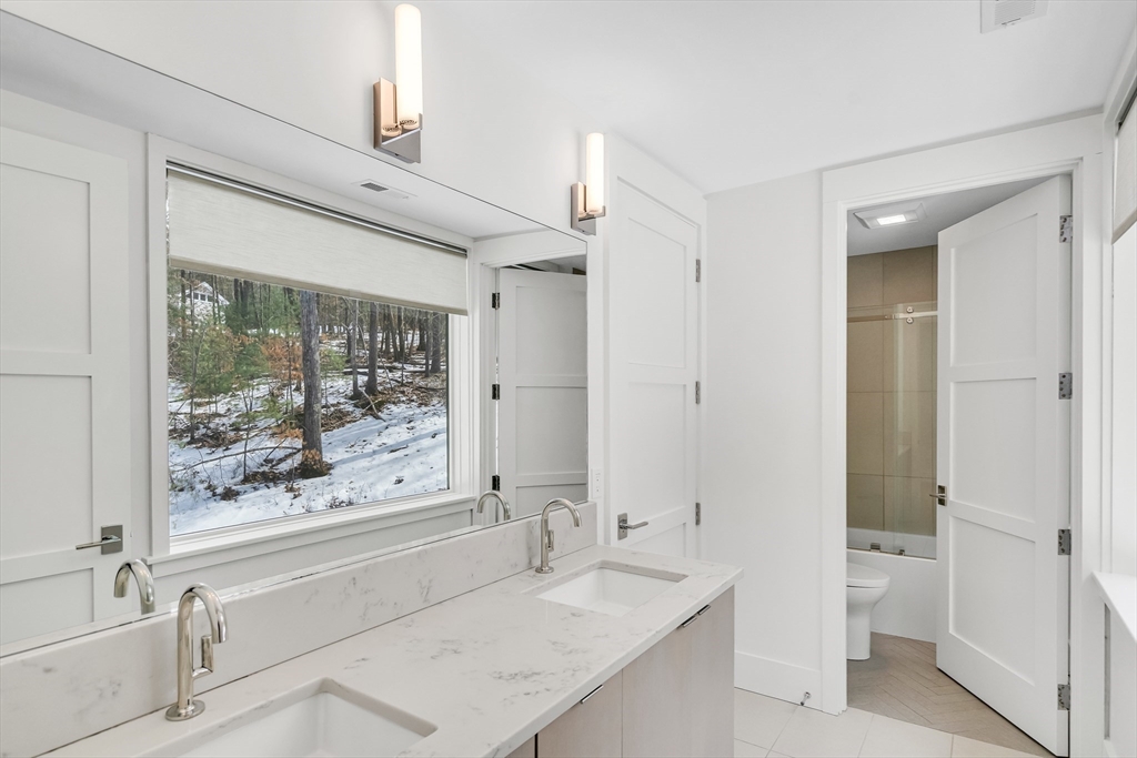 11 Winthrop Cir