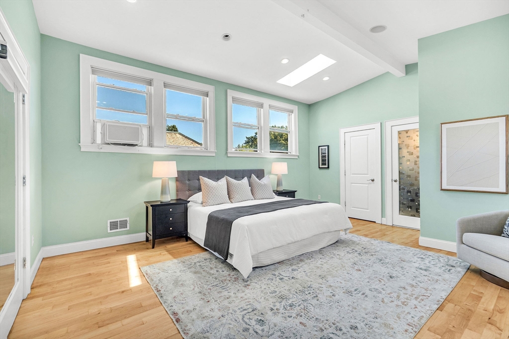 32 Copley St # 2