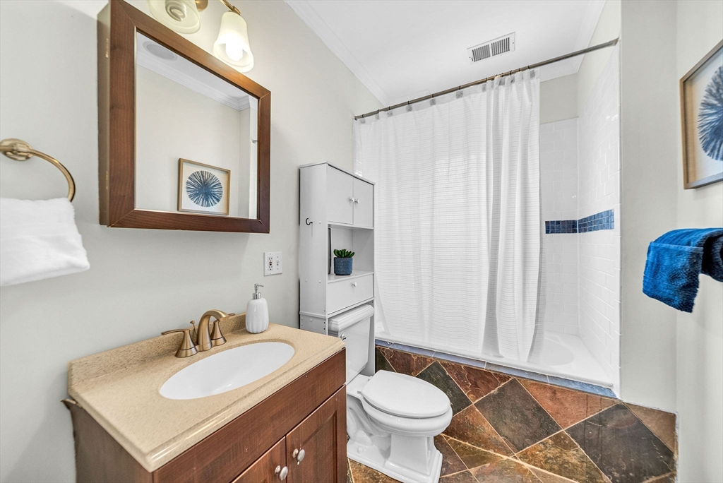 32 Copley St # 2