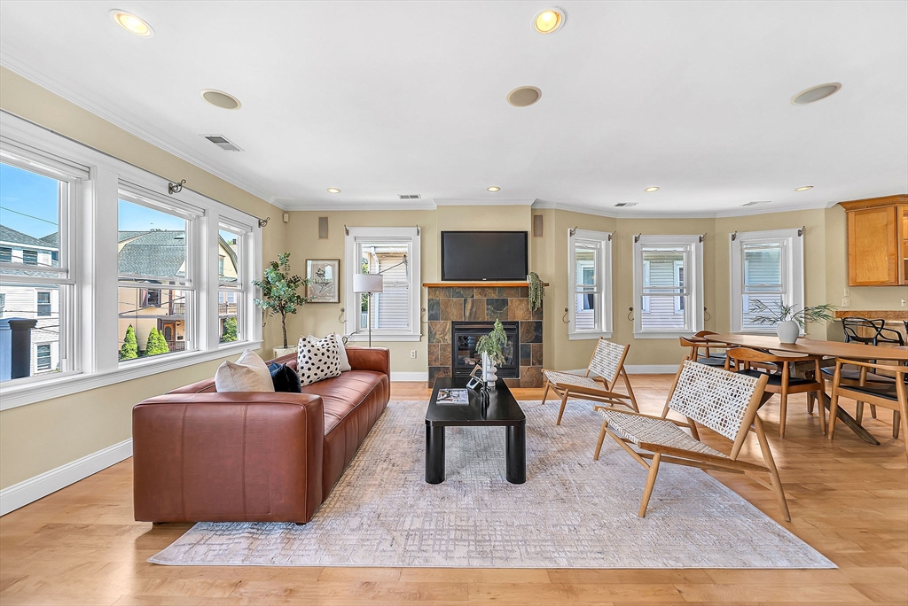 32 Copley St # 2