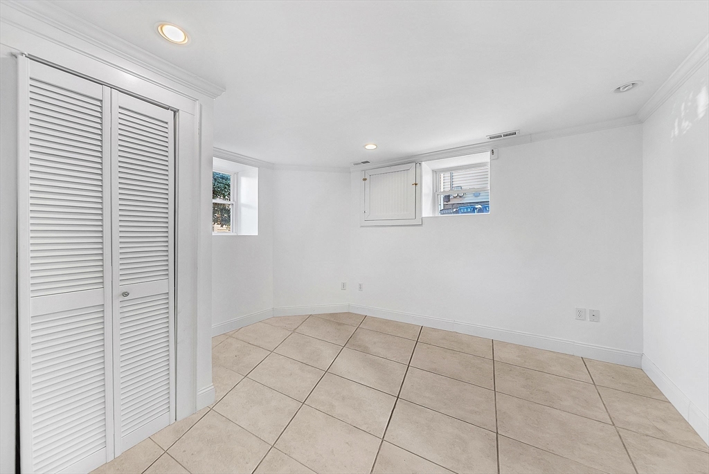 32 Copley St # 2