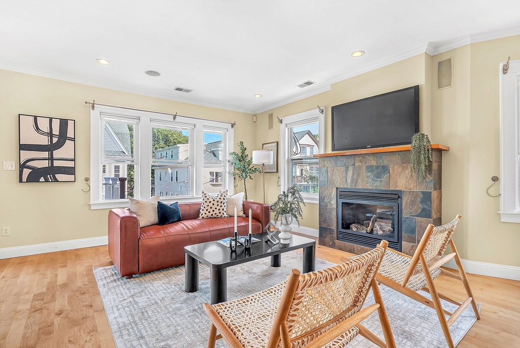 32 Copley St # 2