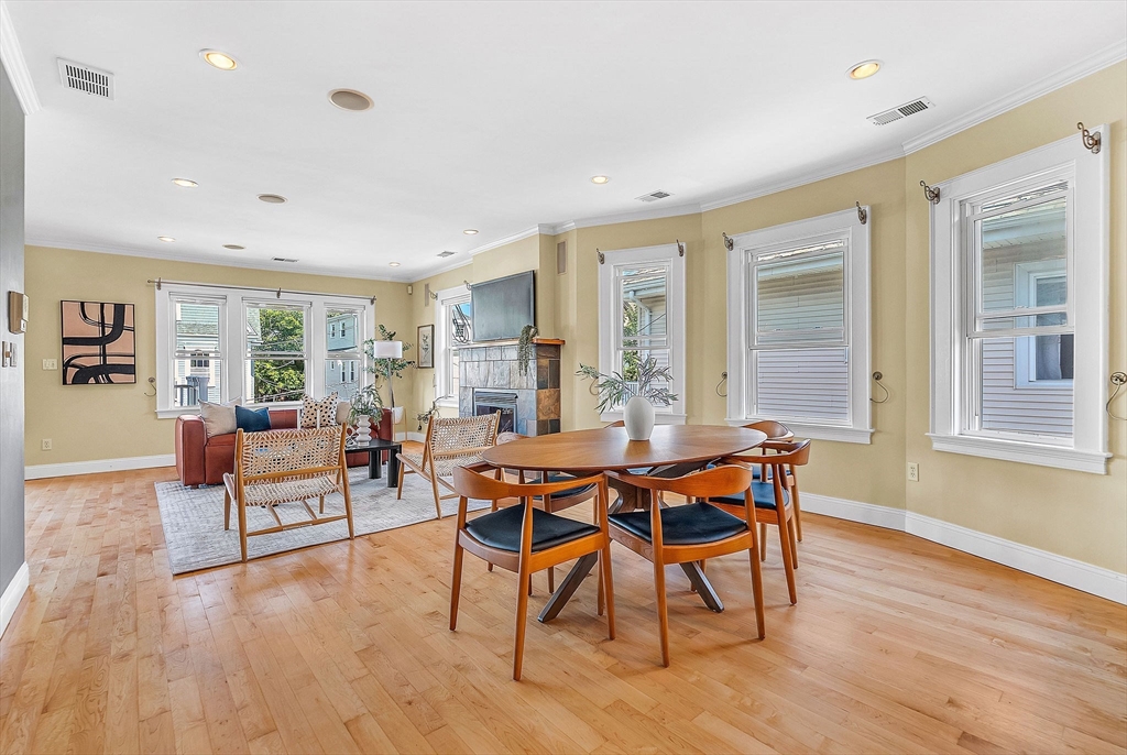 32 Copley St # 2