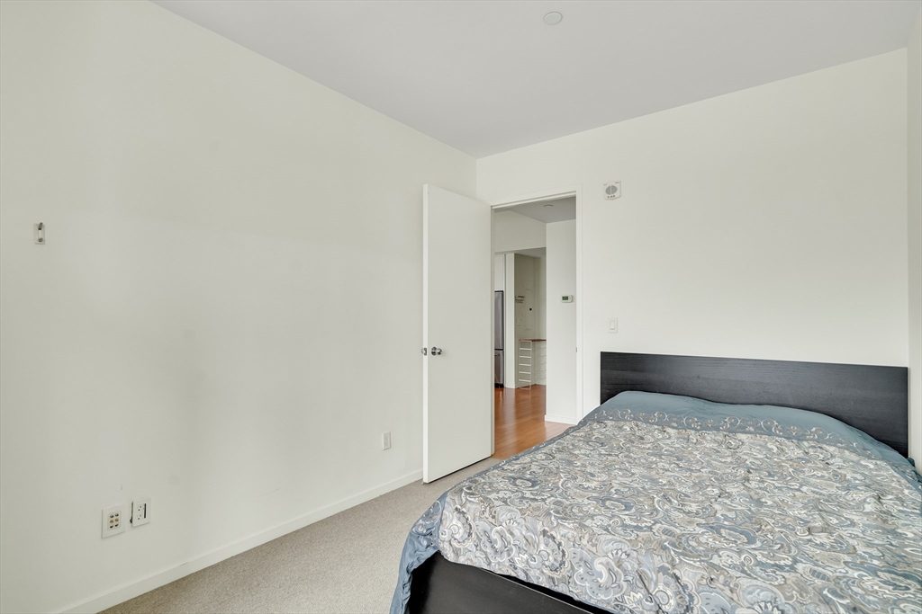 141 Dorchester Ave # 906