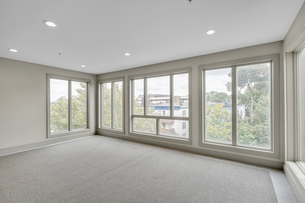 533 Cambridge St # 311