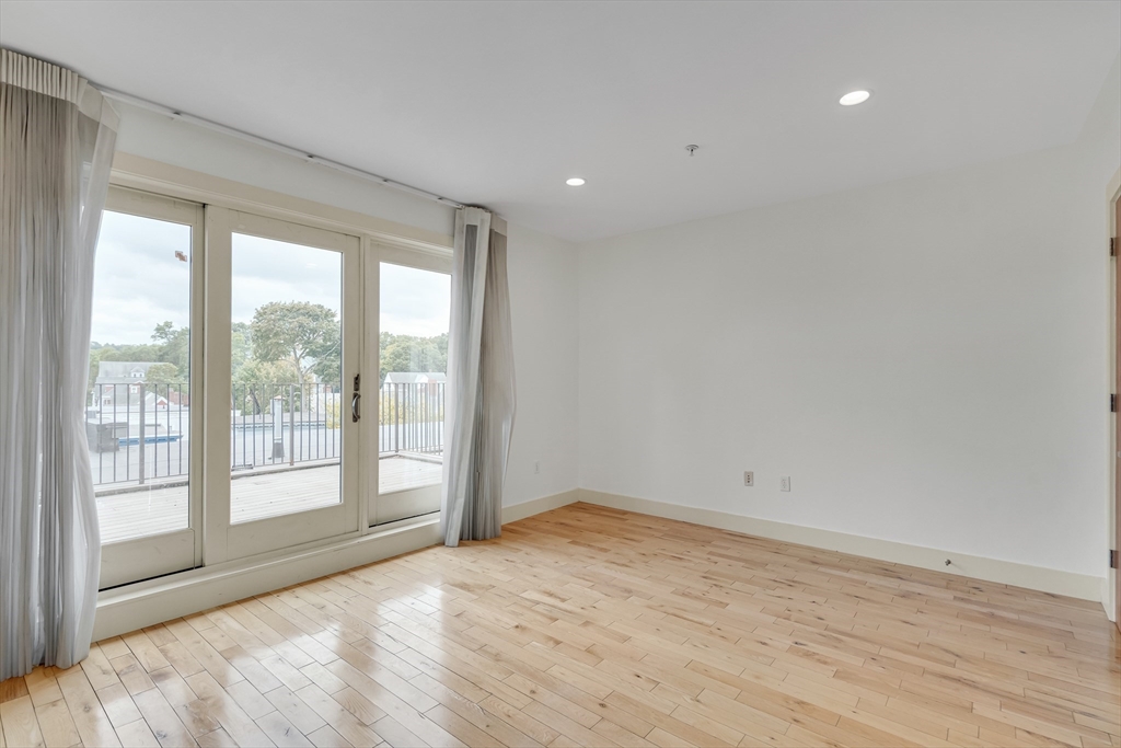 533 Cambridge St # 311