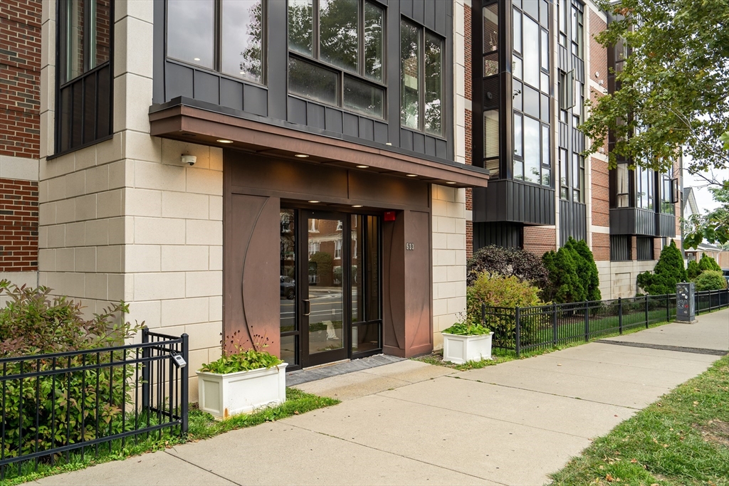 533 Cambridge St # 311