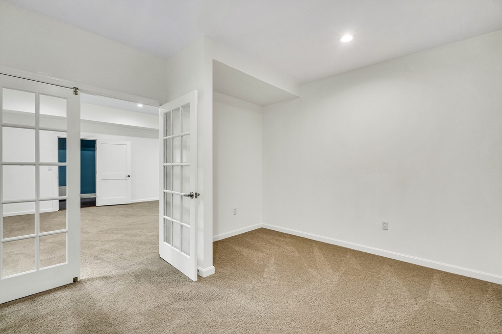 48 Perry Rd