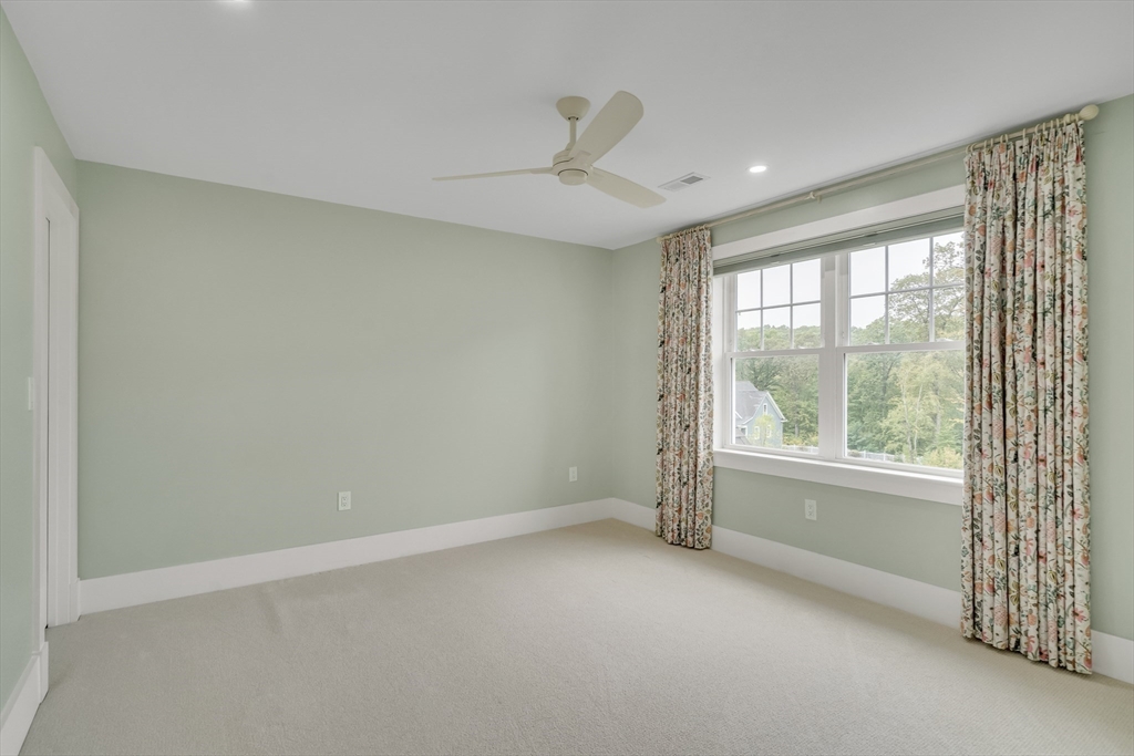 48 Perry Rd