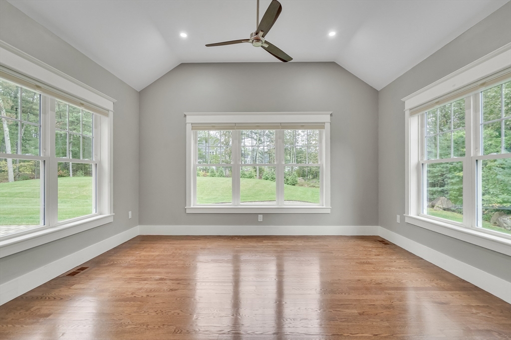 48 Perry Rd