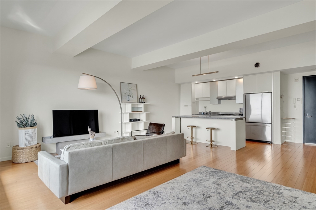 141 Dorchester Ave # 906