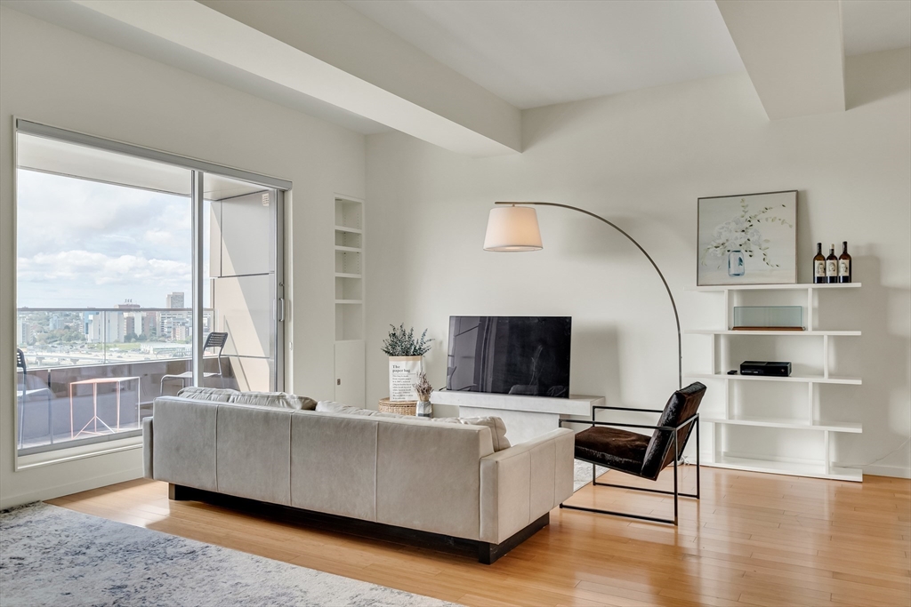 141 Dorchester Ave # 906