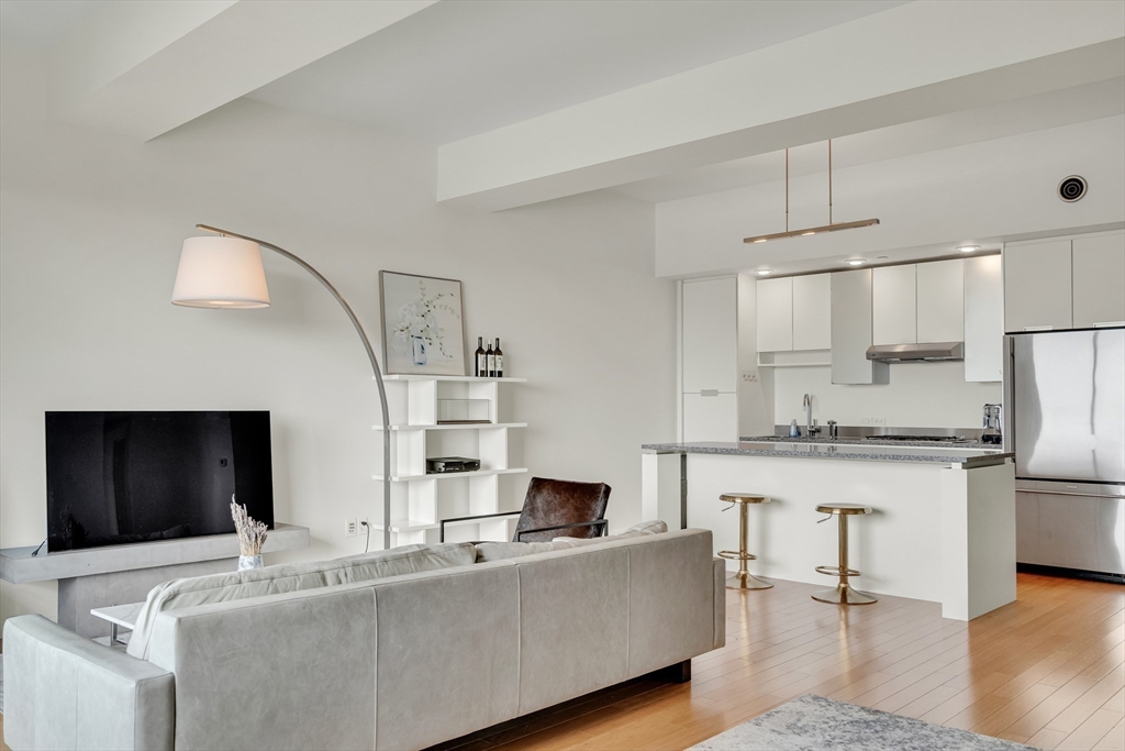 141 Dorchester Ave # 906