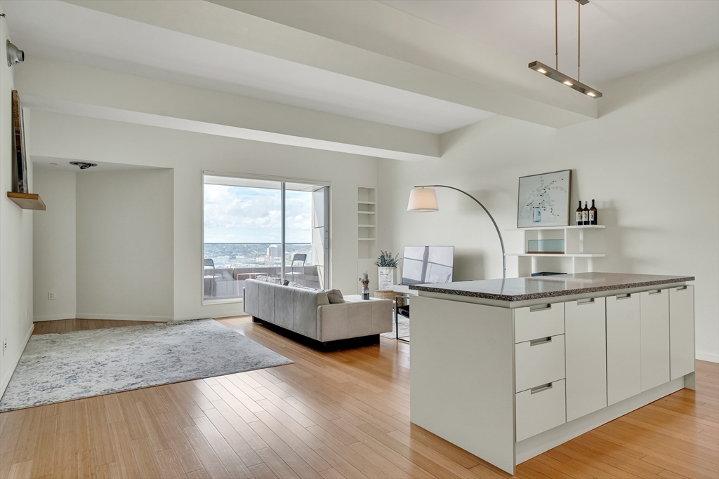 141 Dorchester Ave # 906