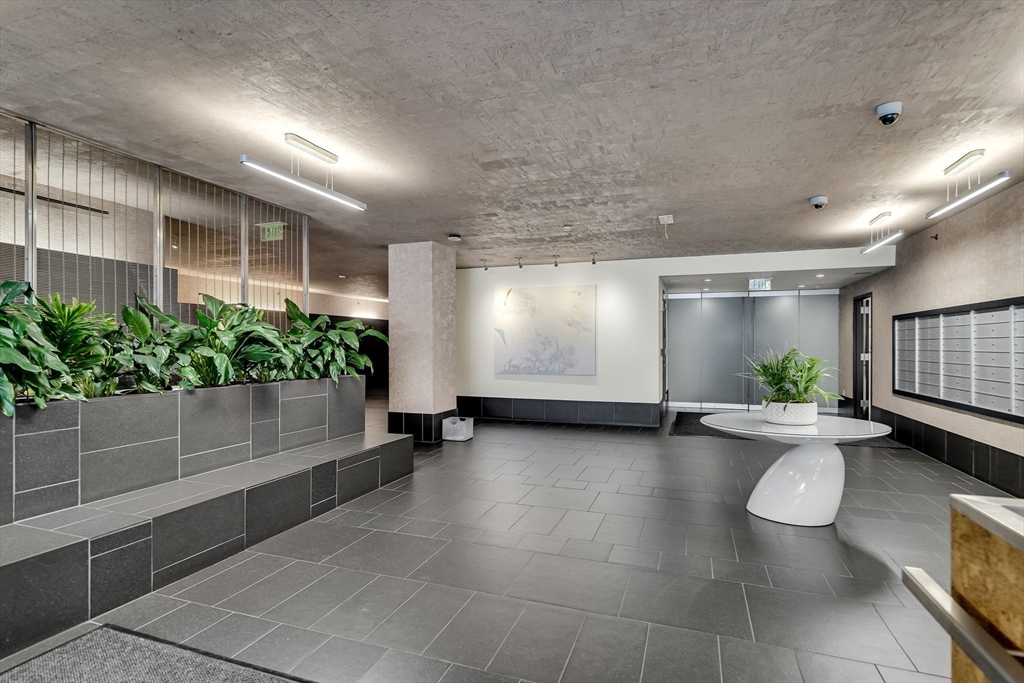 141 Dorchester Ave # 906