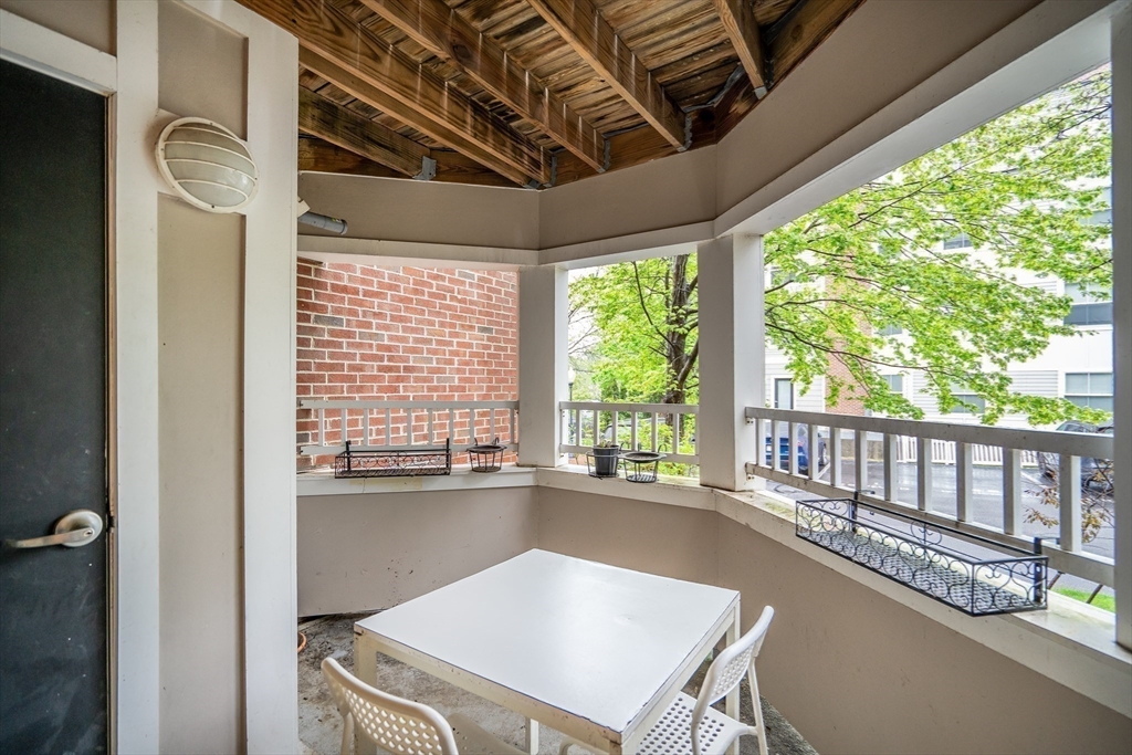 318 Rindge Ave # 103