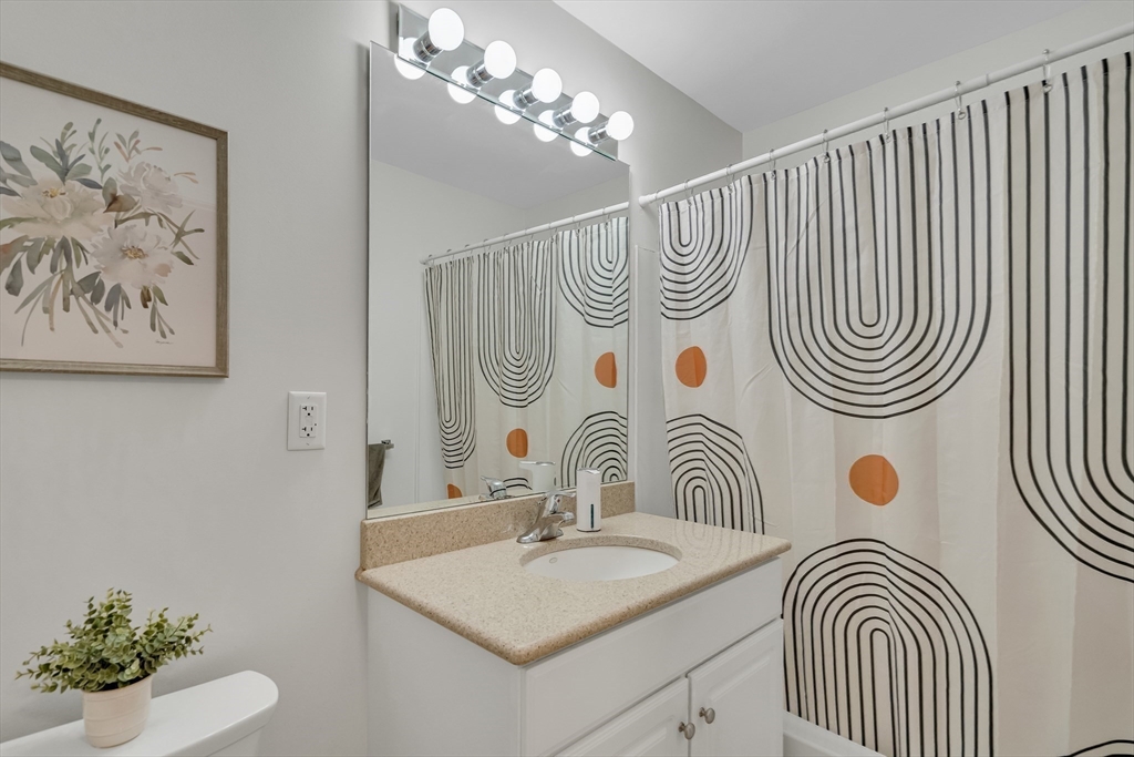 318 Rindge Ave # 103