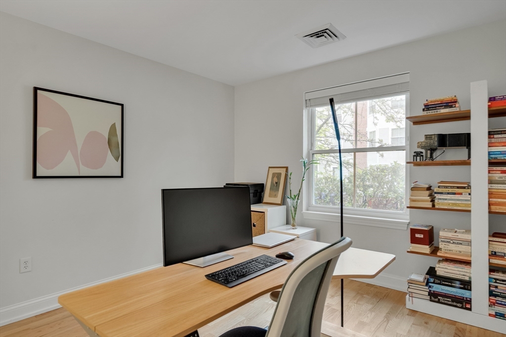 318 Rindge Ave # 103