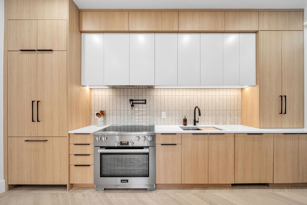 123-125 Waban St # 125