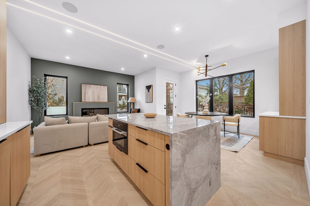 123-125 Waban St # 125