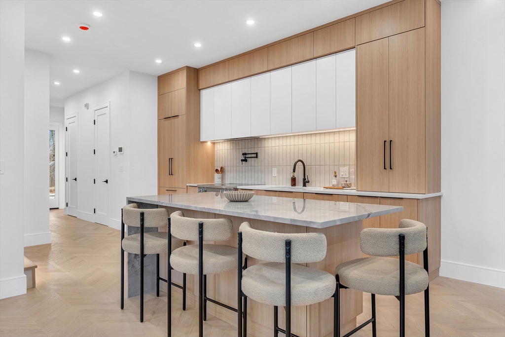 123-125 Waban St # 125