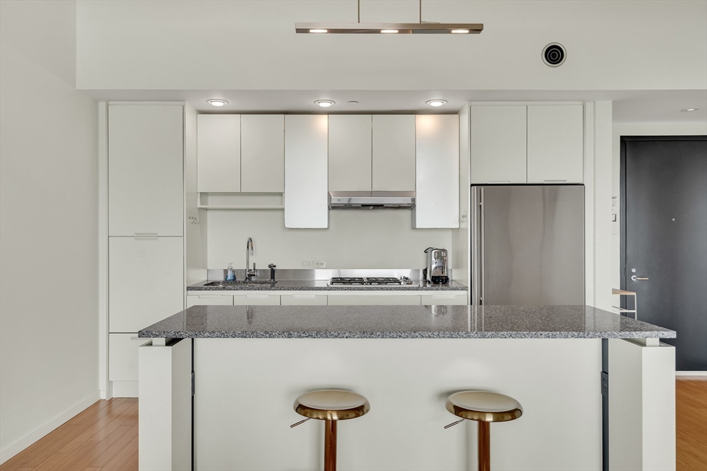 141 Dorchester Ave # 906