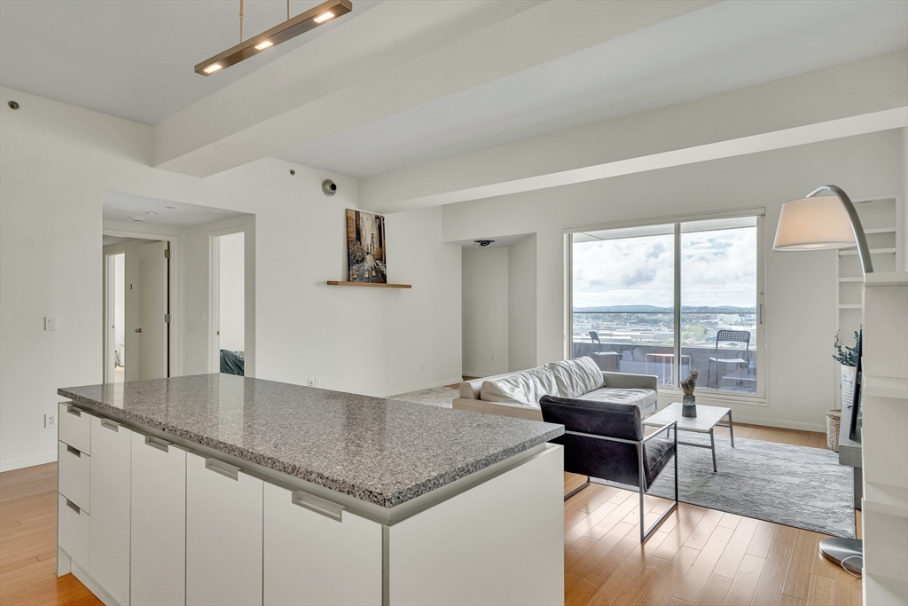 141 Dorchester Ave # 906