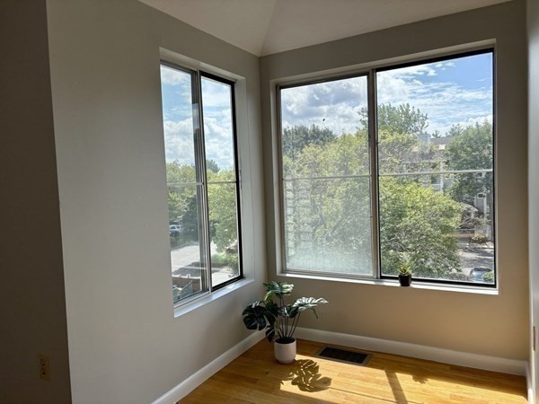 200 Falls Blvd # B305