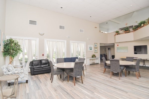 200 Falls Blvd # B305