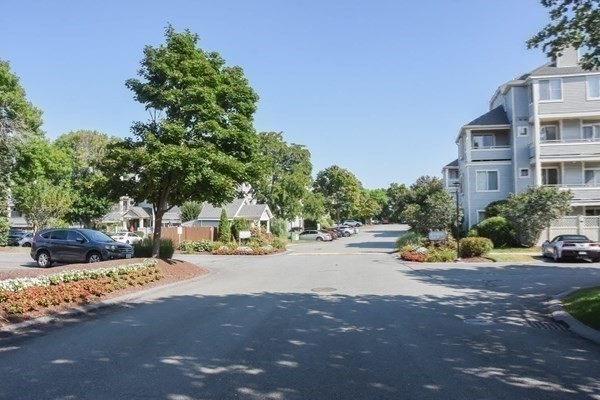 200 Falls Blvd # B305