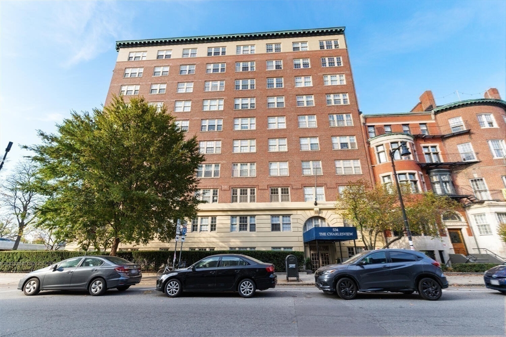 534 Beacon St # 302