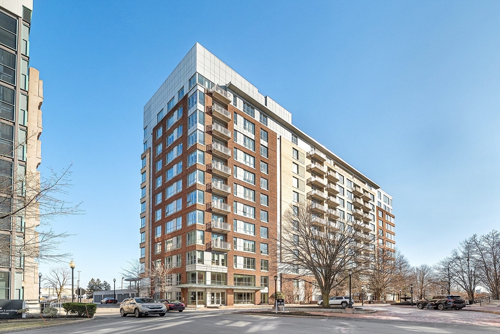 100 Station Lndg # 712