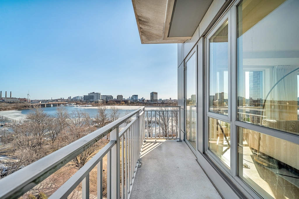 100 Station Lndg # 712