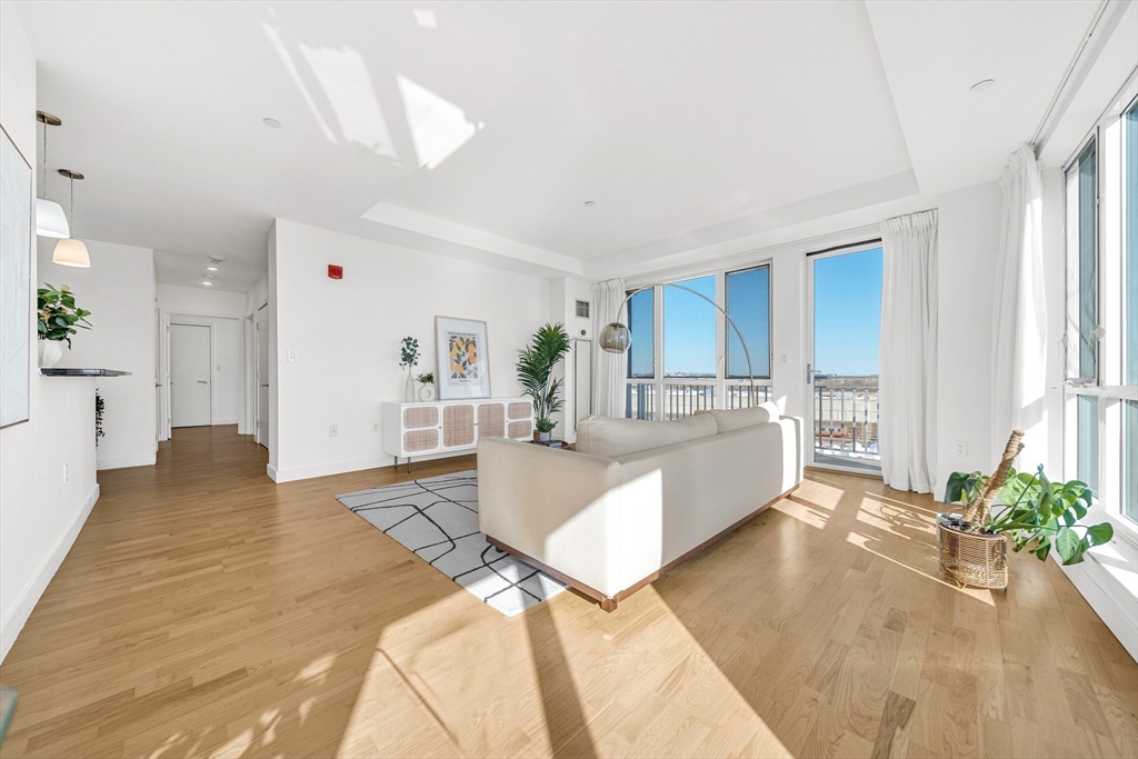 100 Station Lndg # 712