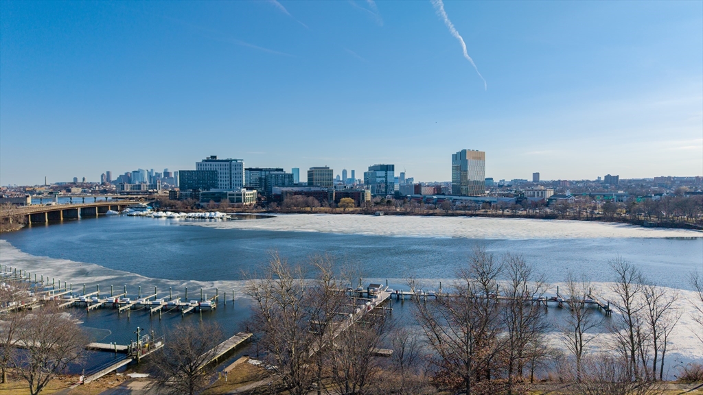 100 Station Lndg # 712