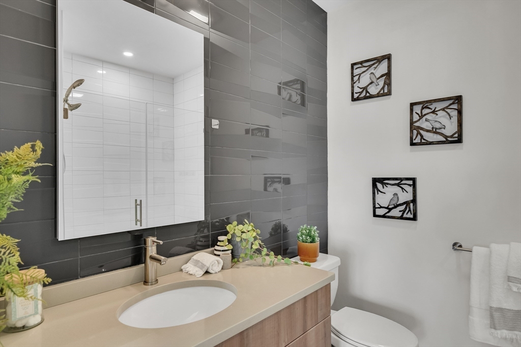 1963-1975 Massachusetts Avenue # 401