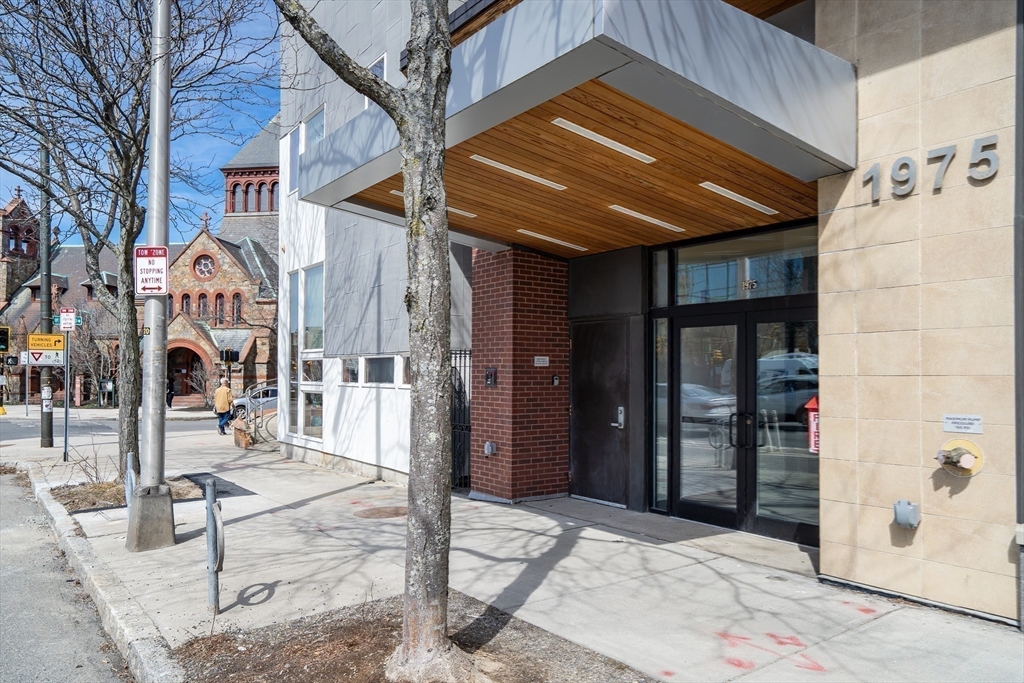 1963-1975 Massachusetts Avenue # 401