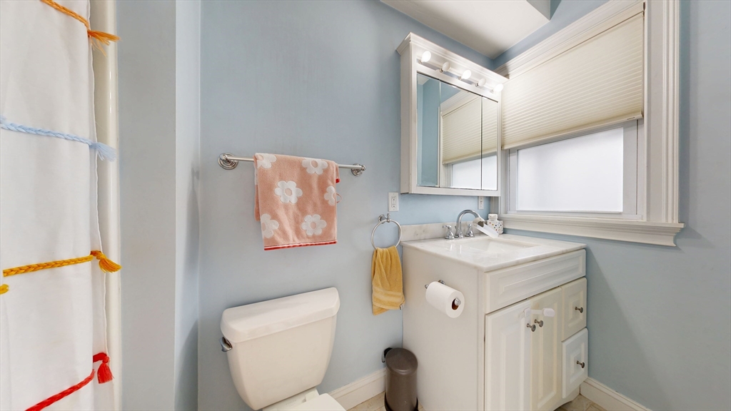 25 Wellington St # 1