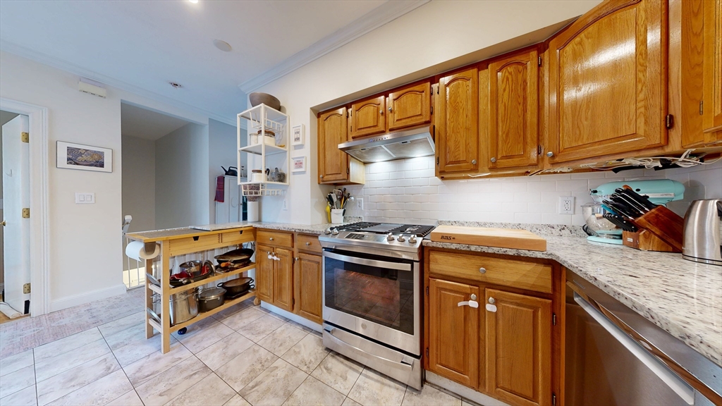 25 Wellington St # 1