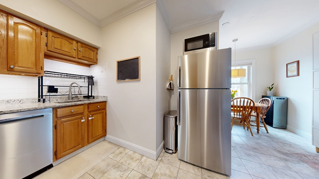25 Wellington St # 1