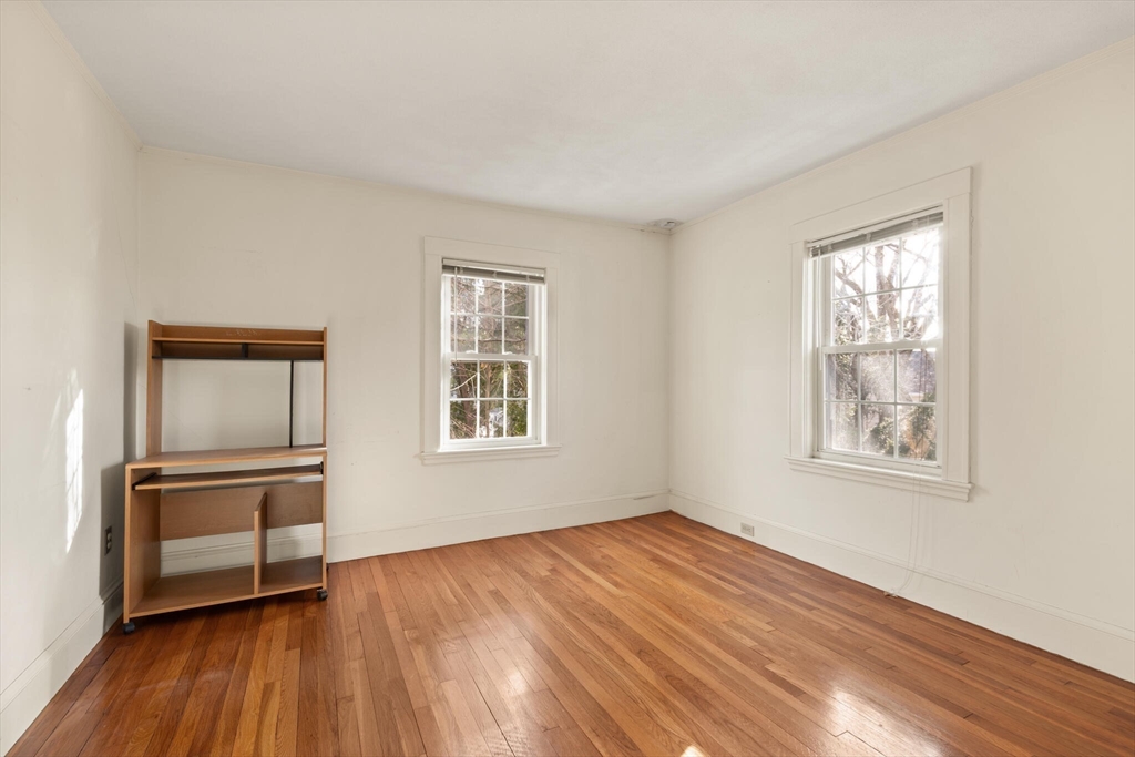 11 Poplar St