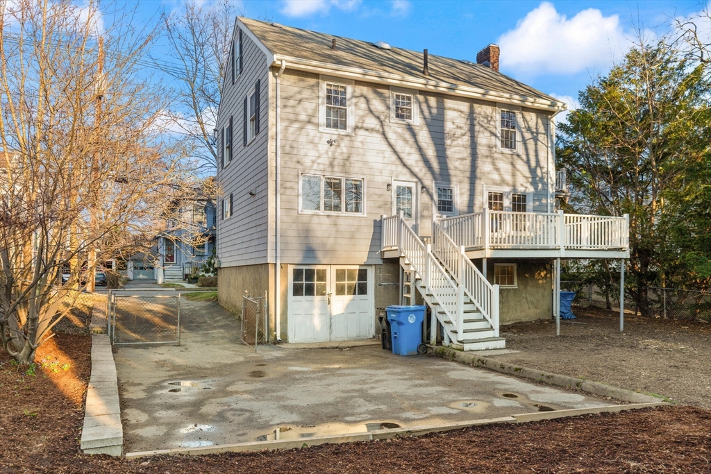 11 Poplar St