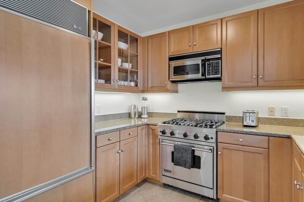 1 Avery Street # 27C