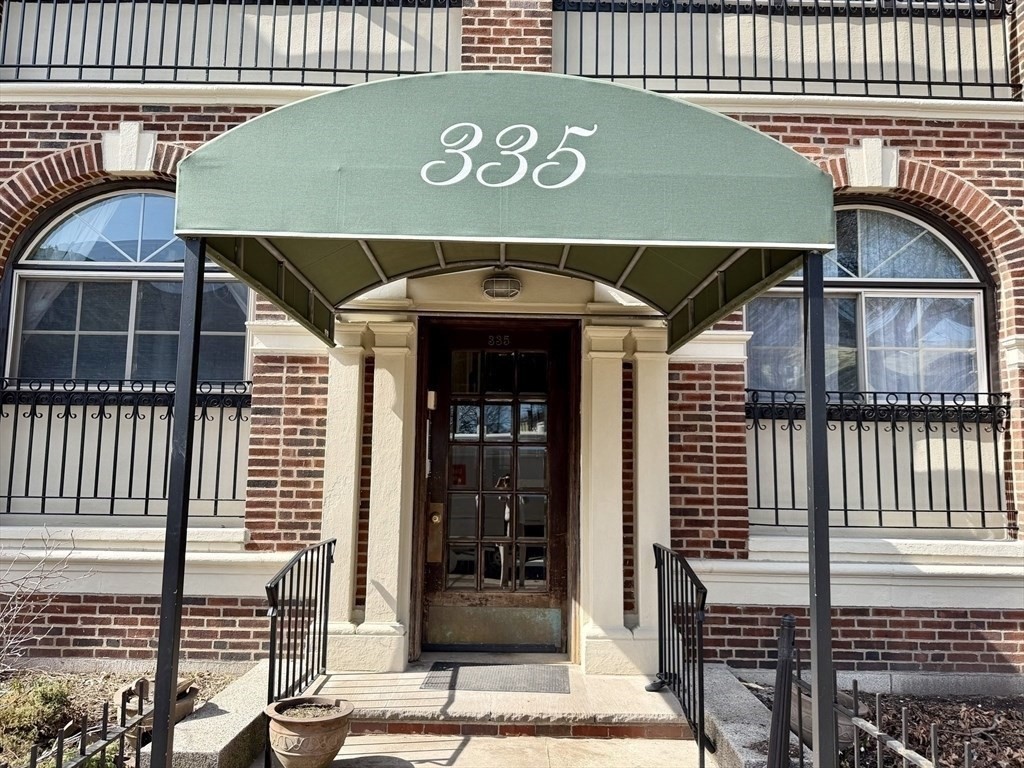 335 S Huntington Ave # 1