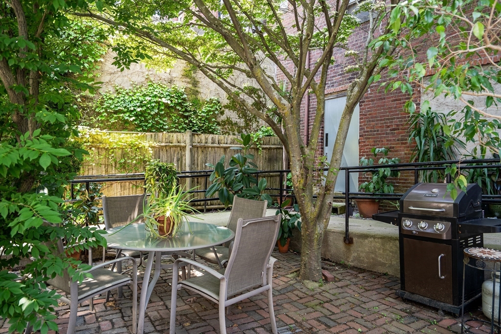 172-178 Green Street # 12