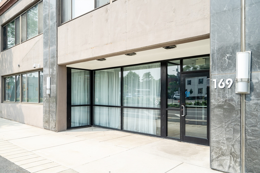 169 Monsignor Obrien Hwy # 213