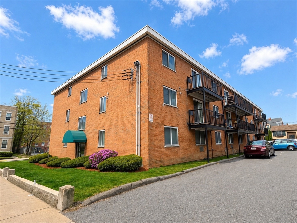 95-99 Maple St # 17