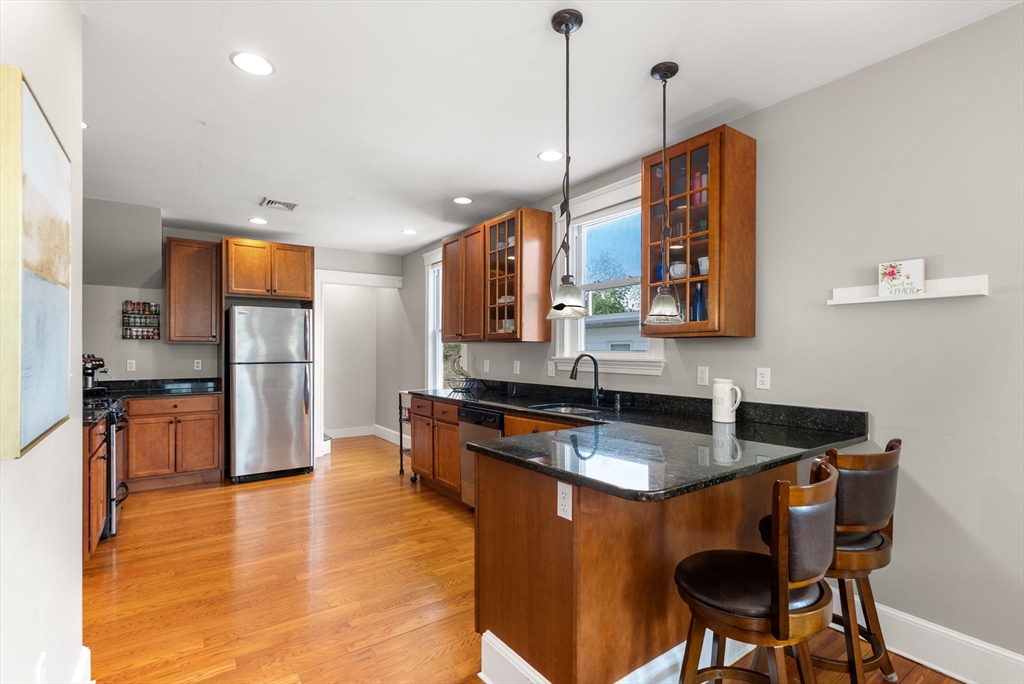 7 Harriet Ave # 7