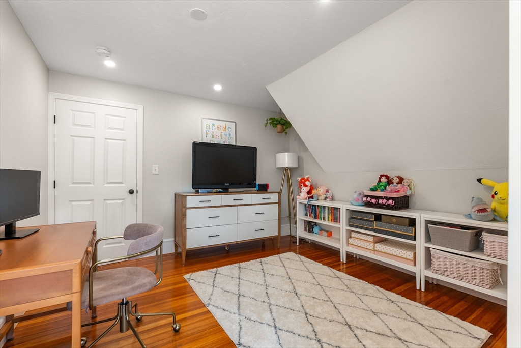 7 Harriet Ave # 7