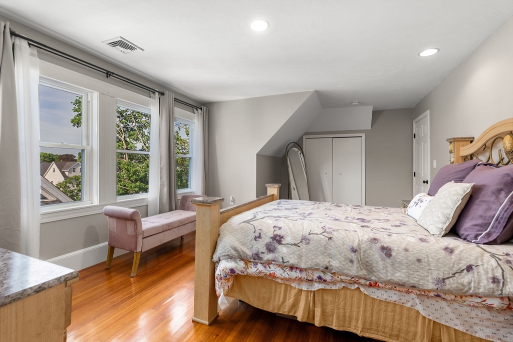 7 Harriet Ave # 7